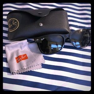 Men’s RayBans